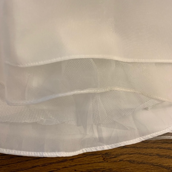 White flower girl dress - Picture 5 of 6